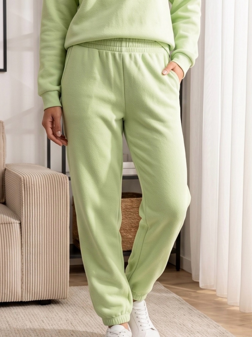 Fabletics Light Neon Green High-Waisted Jogger Sweatpants Women’s Small
